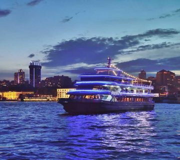 رحلة الباخرة العربية في البوسفور